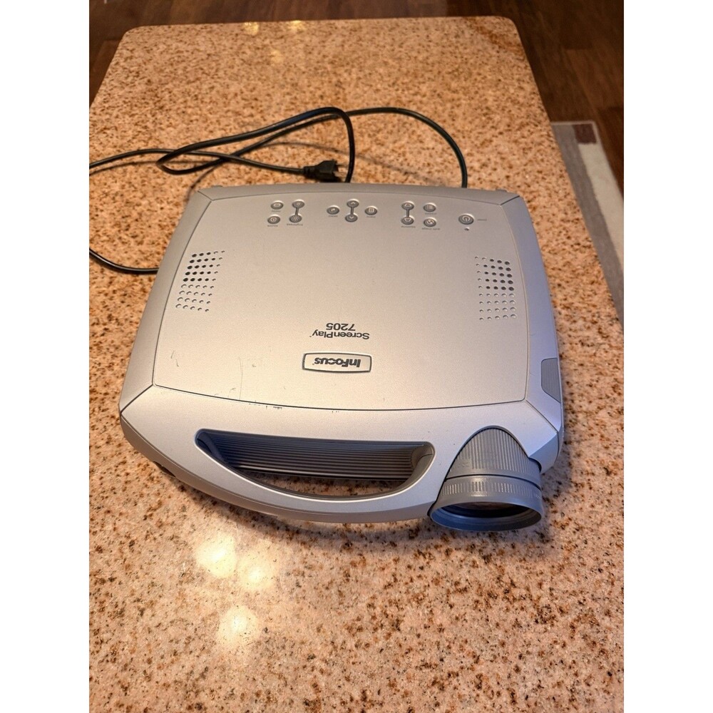 Infocus Screenplay 7205 projector , Turns On , No Remote And Untested.